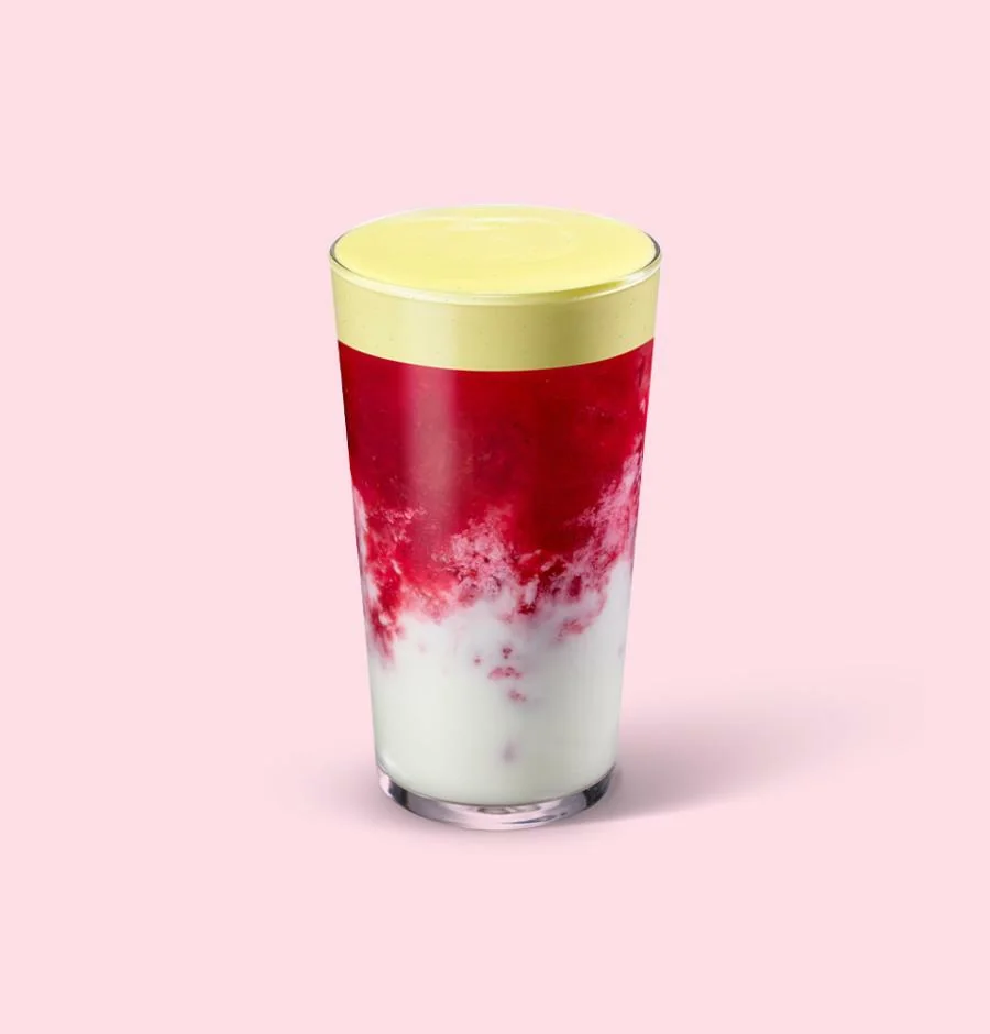 슈 폼 딸기 라떼